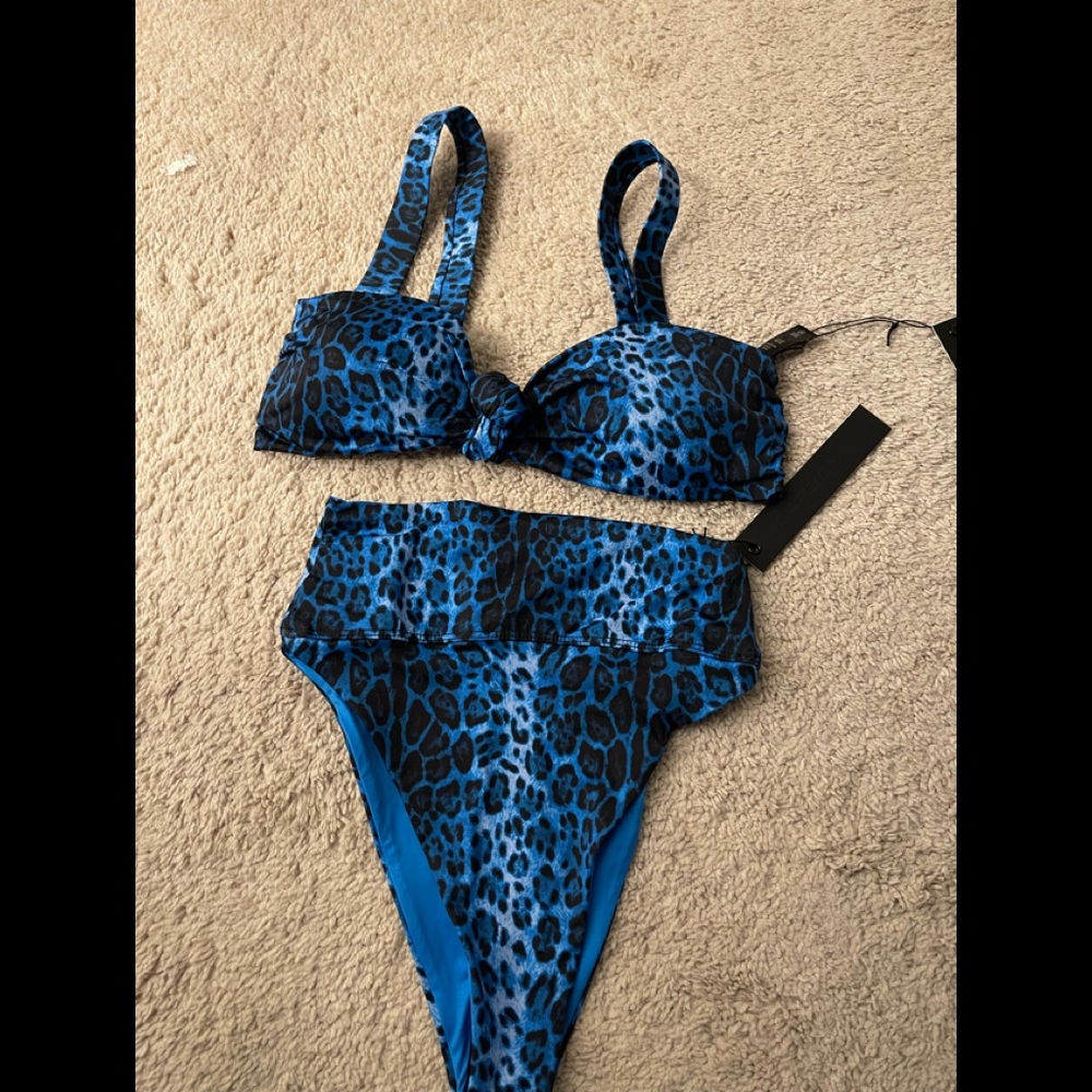 Beach riot blue leopard print Swimsuit XS NWT